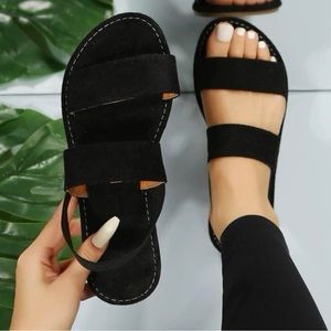 Women’s strappy sandals
